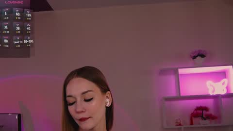 Nicole online show from January 9, 5:02 am