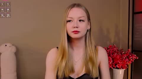 Nicole online show from June 30, 10:55 pm