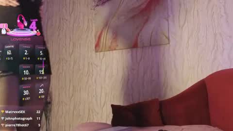 Olivia online show from March 27, 9:25 pm