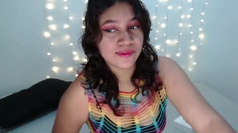 Snapshot of miss_rose1 chatting on January 28, 11:28 am ROS online show from January 28, 11:28 am