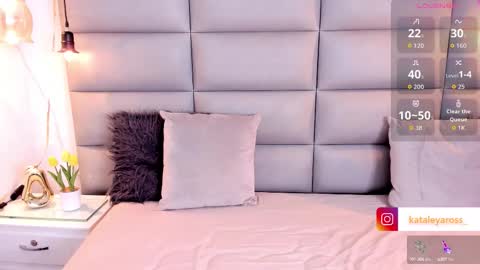 Snapshot of miss_ross_ chatting on October 12, 4:33 am onlyfanskataleyaross online show from October 12, 4:33 am