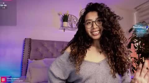 Amy Olivera online show from October 6, 1:08 pm