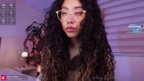 Amy Olivera online show from October 16, 1:23 pm