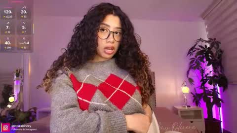 Amy Olivera online show from November 3, 12:06 pm