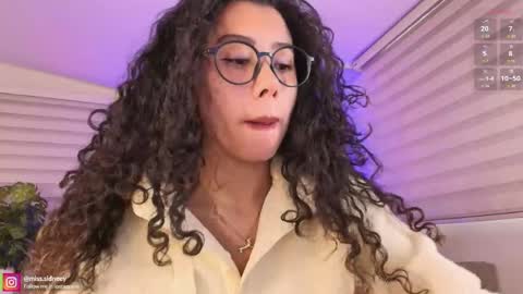Amy Olivera online show from April 21, 12:44 pm
