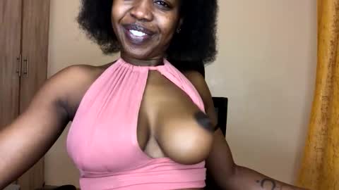 Snapshot of miss_squirts chatting on May 2, 4:17 am BELLAH online show from May 2, 4:17 am