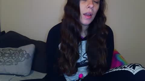 Bella online show from September 25, 1:59 pm