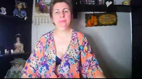Snapshot of miss_tasha_kom chatting on June 6, 9:25 am miss_tasha_kom online show from June 6, 9:25 am