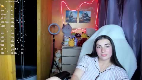 Snapshot of miss_tasy chatting on September 23, 7:00 am Melanie January 15th is my birthday there will be an interesting show online show from September 23, 7:00 am