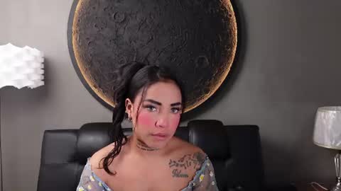 Snapshot of miss_vaiolette chatting on June 30, 11:00 am Vaiolette online show from June 30, 11:00 am