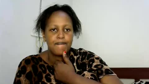 Snapshot of miss_vall chatting on December 10, 10:38 am miss_vall online show from December 10, 10:38 am
