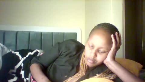 miss_vall online show from January 12, 8:25 pm