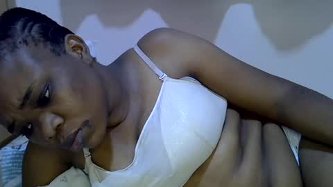 miss_velour online show from June 19, 1:43 am