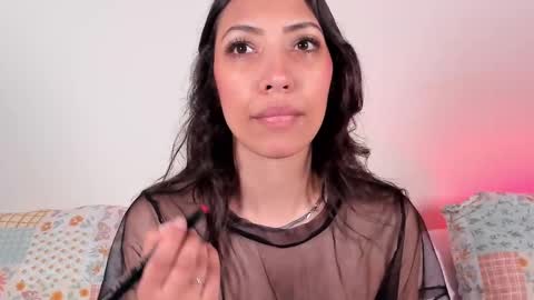 Miss Veronica online show from September 9, 1:10 pm