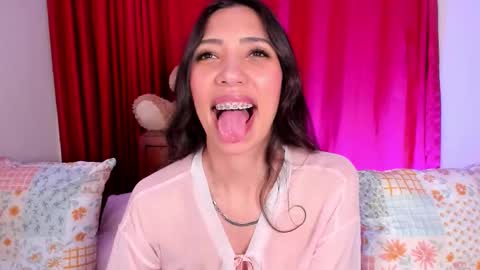 Miss Veronica online show from October 1, 1:28 pm