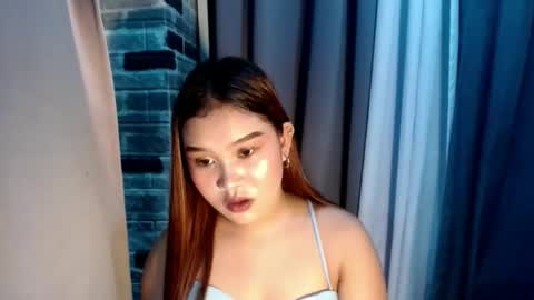 Snapshot of miss_yannax chatting on May 19, 7:15 am yanna online show from May 19, 7:15 am