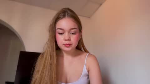 Snapshot of missameliah chatting on September 10, 12:16 pm Ameliahs online show from September 10, 12:16 pm