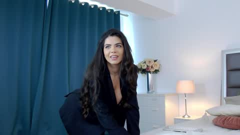        n g e l i n a        online show from April 11, 1:15 pm