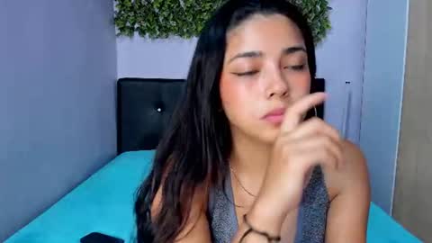 Snapshot of missannydreams chatting on July 6, 3:03 pm anny online show from July 6, 3:03 pm