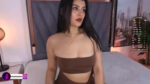 Laura online show from October 21, 1:45 pm