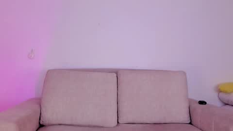 Bianca Torres online show from November 19, 12:05 pm