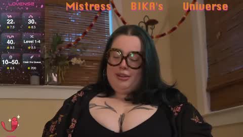 Miss Bika online show from March 5, 1:42 am