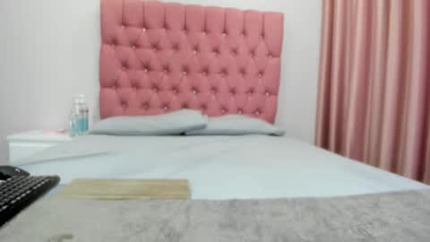 Snapshot of missbubu chatting on October 30, 10:10 pm Elise online show from October 30, 10:10 pm