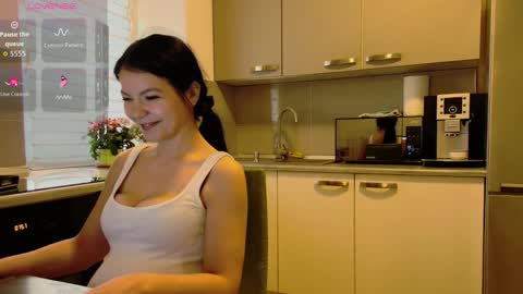 missbya online show from March 25, 5:57 am