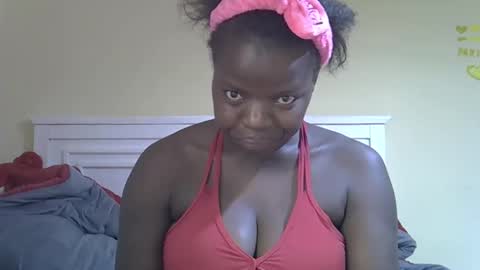 misscandy352_ online show from April 8, 11:16 pm