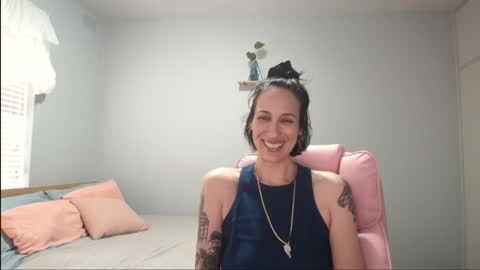 Snapshot of misscarmilla444 chatting on March 26, 2:28 am MissCarmilla444 online show from March 26, 2:28 am