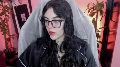 Missy Charlottte.  Hey remember to give me a thumbs up ty online show from April 5, 3:15 am