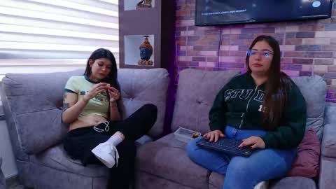 Snapshot of misscheelsee_as chatting on May 26, 3:30 pm misscheelsee_as online show from May 26, 3:30 pm