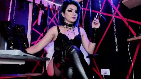 Missdarklady online show from February 21, 11:28 pm