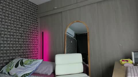 Snapshot of missdhana chatting on February 4, 9:48 am Dhana online show from February 4, 9:48 am