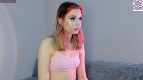 Hello dear my name Elisa online show from February 3, 1:19 am