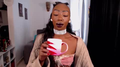 Emilie Diaz online show from March 6, 2:02 pm