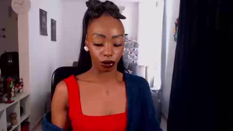 Emilie Diaz online show from March 25, 4:13 pm