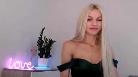 EMMA online show from December 2, 7:25 am