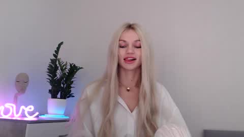 EMMA online show from December 7, 5:26 am