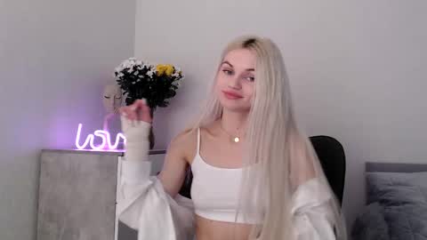 EMMA online show from February 25, 9:46 pm