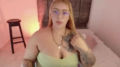 missevans_ online show from March 17, 3:55 am