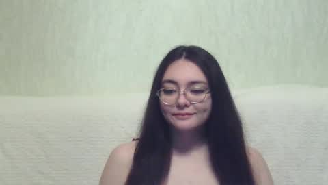 Snapshot of missis_mona chatting on January 5, 4:06 pm missis mona online show from January 5, 4:06 pm