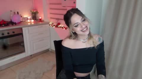 Snapshot of missjenny7 chatting on February 14, 10:28 pm MissJenny7 online show from February 14, 10:28 pm