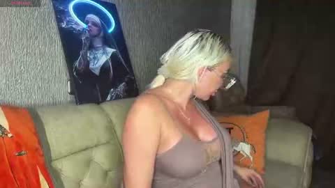 Snapshot of missjessxx chatting on July 7, 7:51 pm Jess online show from July 7, 7:51 pm