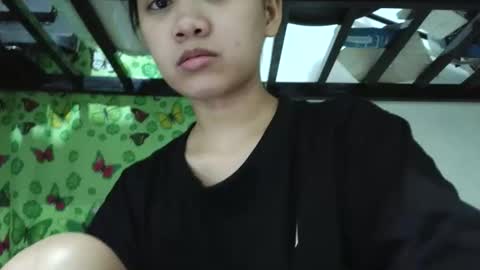 Jona online show from April 3, 5:33 pm