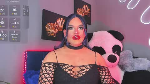 kassandra lazcano online show from April 4, 1:15 am