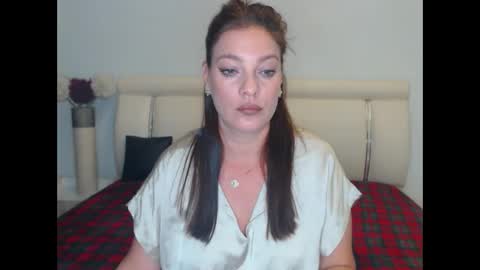 Snapshot of misskhloe chatting on September 28, 5:51 pm Khloe online show from September 28, 5:51 pm