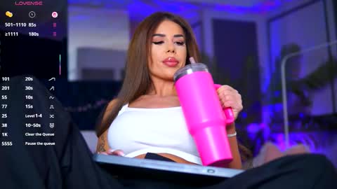 misskiarra online show from February 13, 8:38 pm