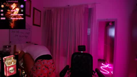 Snapshot of misslana_wn chatting on October 23, 4:01 am LanaLul online show from October 23, 4:01 am