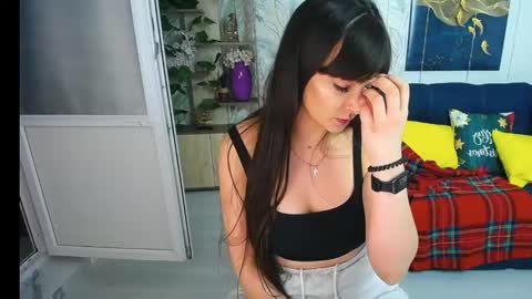 MissLaura online show from February 9, 10:09 am